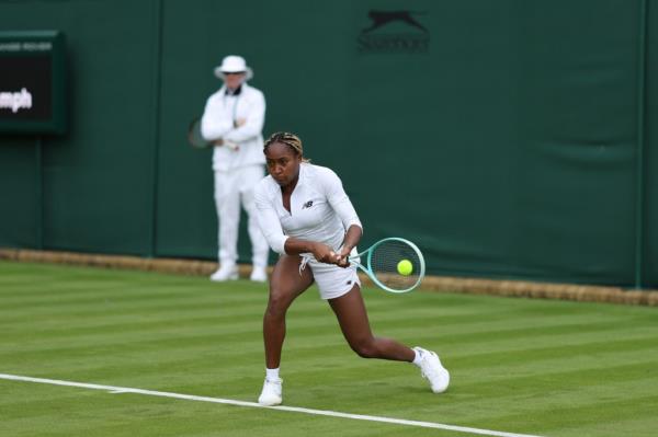 Brad Gilbert looks on during a Wimbledon practice session with Coco Gauff in June 2024.